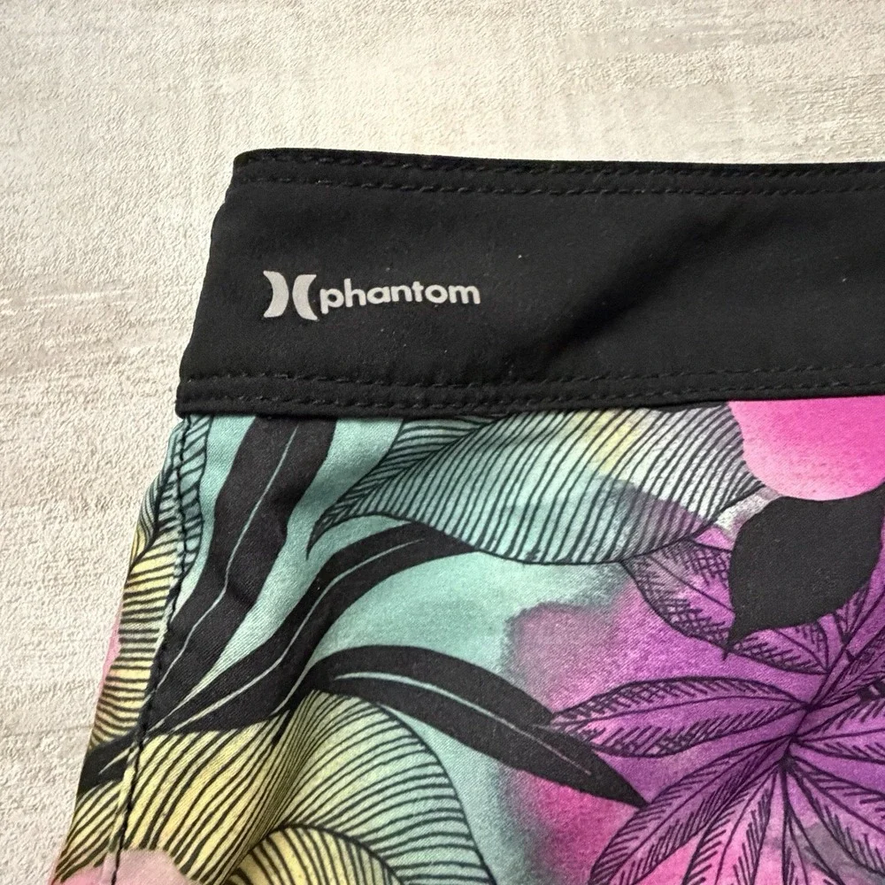 Hurley Phantom Spray Gun Tropical Floral Flower Boardshorts Swim Trunks Size 32‎